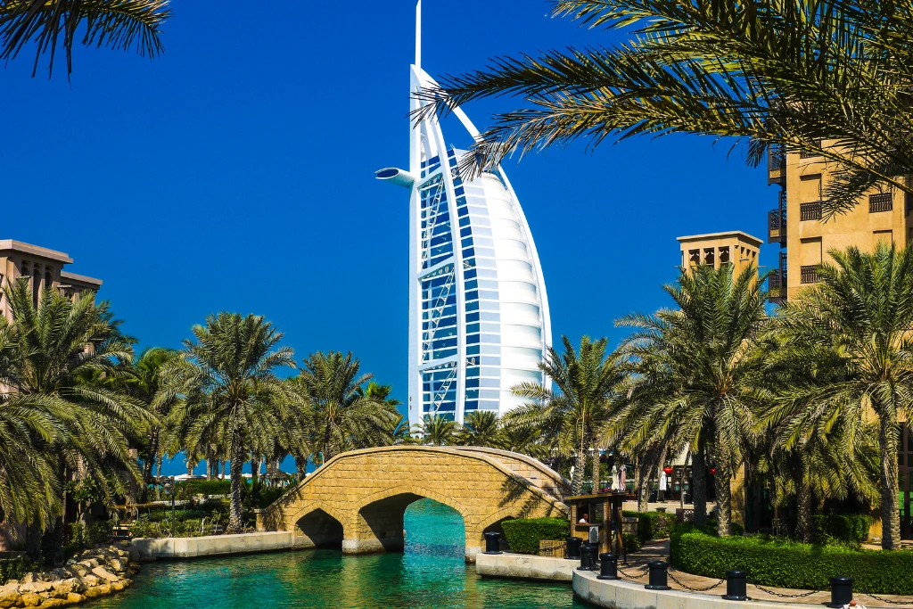 UAE Green Visa 2025: Requirements, Costs, Eligibility & Benefits